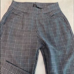 Brand new never worn skinny legged pants. Dress up or down. Stretchy, S/M